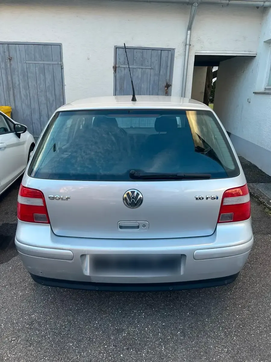 Usata VW Golf IV 110 CV (80 kW) 2003 Argento Utilitaria