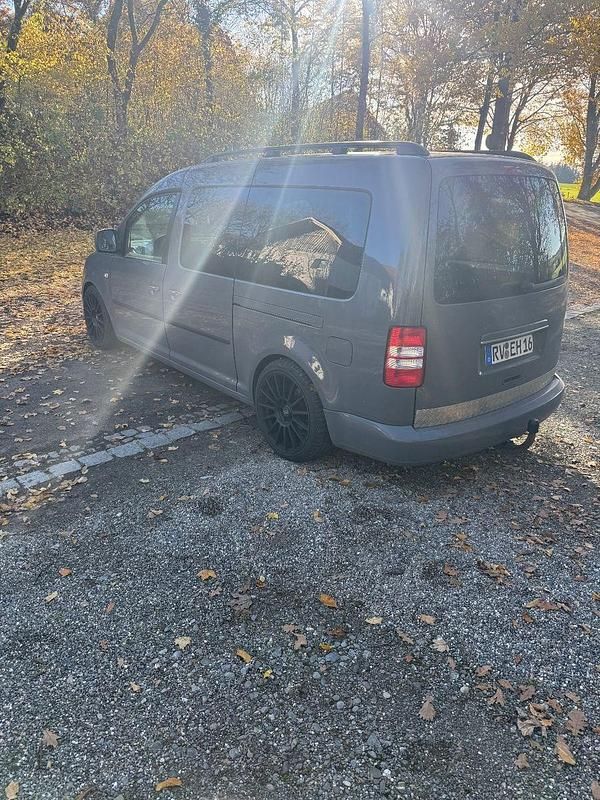 Gebraucht VW Caddy Maxi 140 PS (102 kW) 2011 Grau Van / Kleinbus