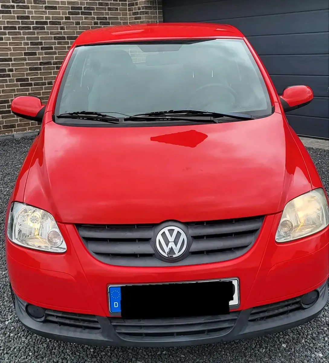 Gebraucht VW Fox 54 PS (39 kW) 2010 Rot Kleinwagen