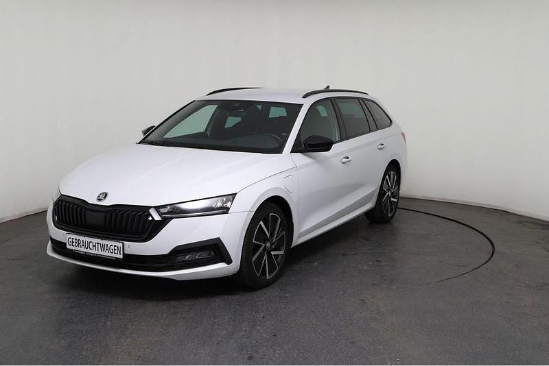 Gebraucht Skoda Octavia Sport 204 PS (150 kW) 2021 Weiß Kombi