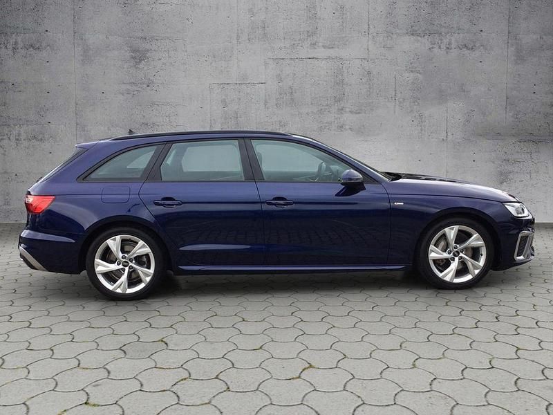 Używany Audi A4 S-Line 204 KM (150 kW) 2024 Niebieski Kombi