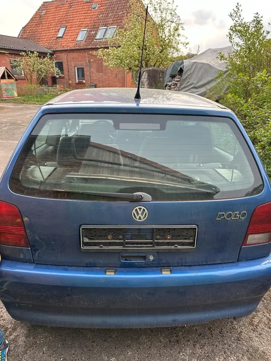 Gebraucht VW Polo 60 PS (44 kW) 1997 Blau Kleinwagen