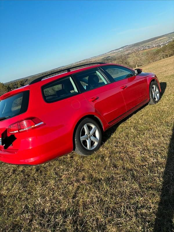Używany VW Passat 140 KM (102 kW) 2014 Czerwony Kombi