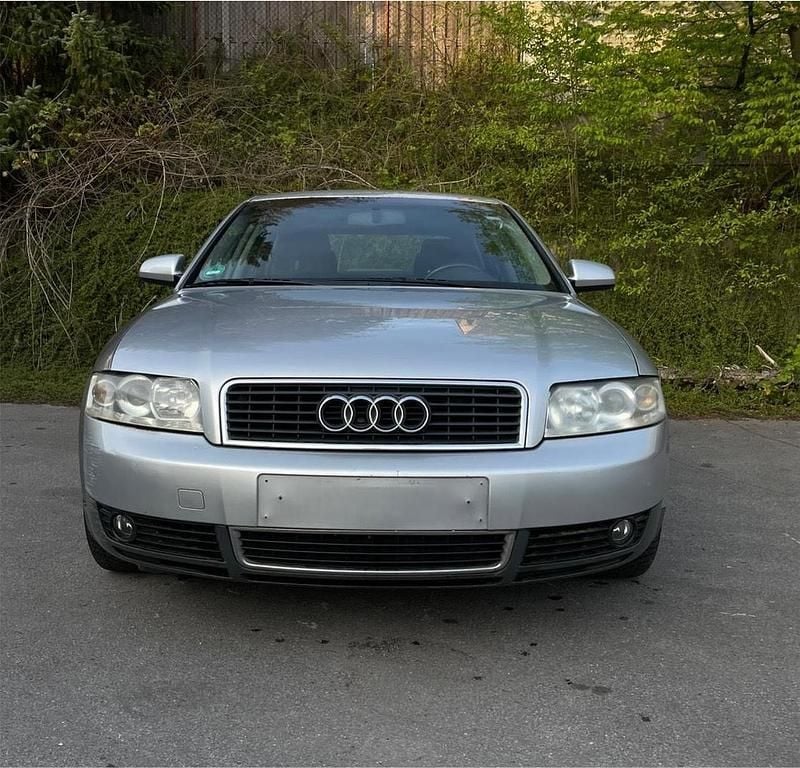 Second-hand Audi A4 150 CP (110 kW) 2000 Berlinǎ