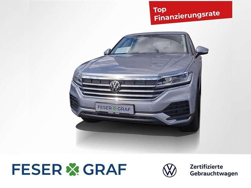 Oyster silvermetallic Gebraucht 2024 VW Touareg Basis SUV | 59.980 € (Guter Preis) - Bild 1/2