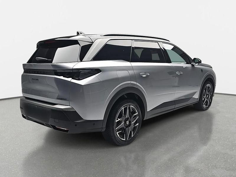 Neu Peugeot 5008 GT 145 PS (106 kW) 2025 Grau SUV