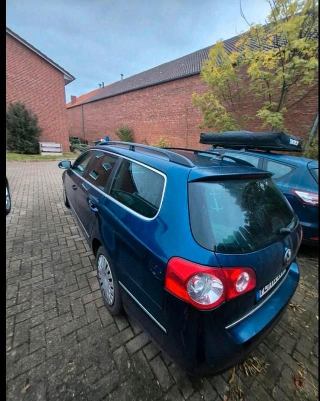 Gebraucht VW Passat 140 PS (102 kW) 2008 Blau Kombi