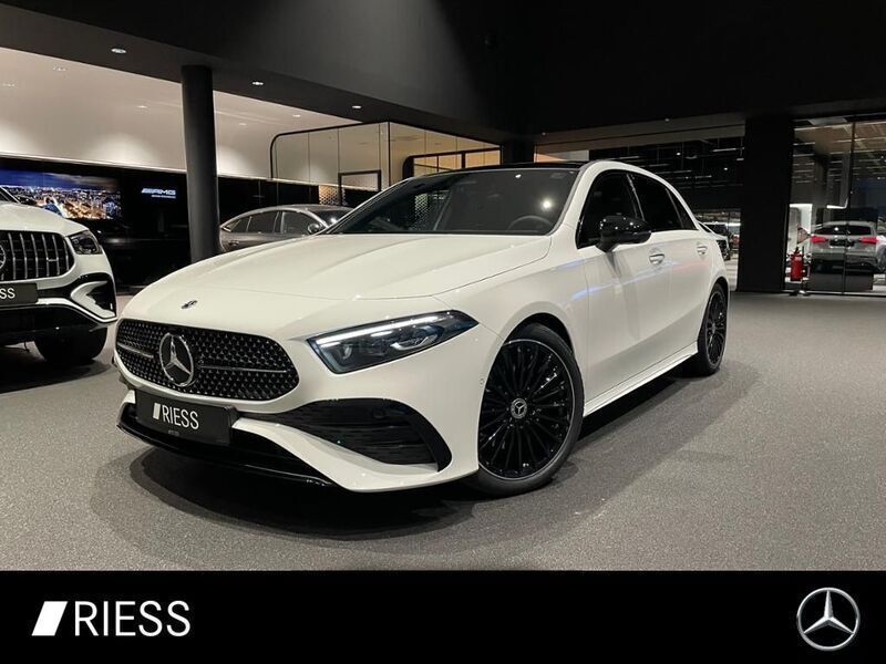 Weiss Gebraucht 2025 Mercedes A220 AMG Limousine | 41.800 € (Fairer Preis) - Bild 1/4