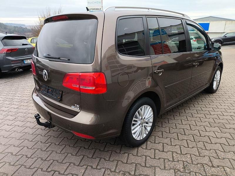 Gebraucht VW Touran Cup 105 PS (77 kW) 2015 Braun Van / Kleinbus