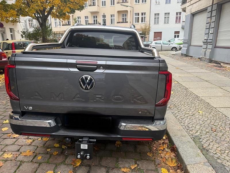 Gebraucht VW Amarok 241 PS (177 kW) 2024 Grau Pickup
