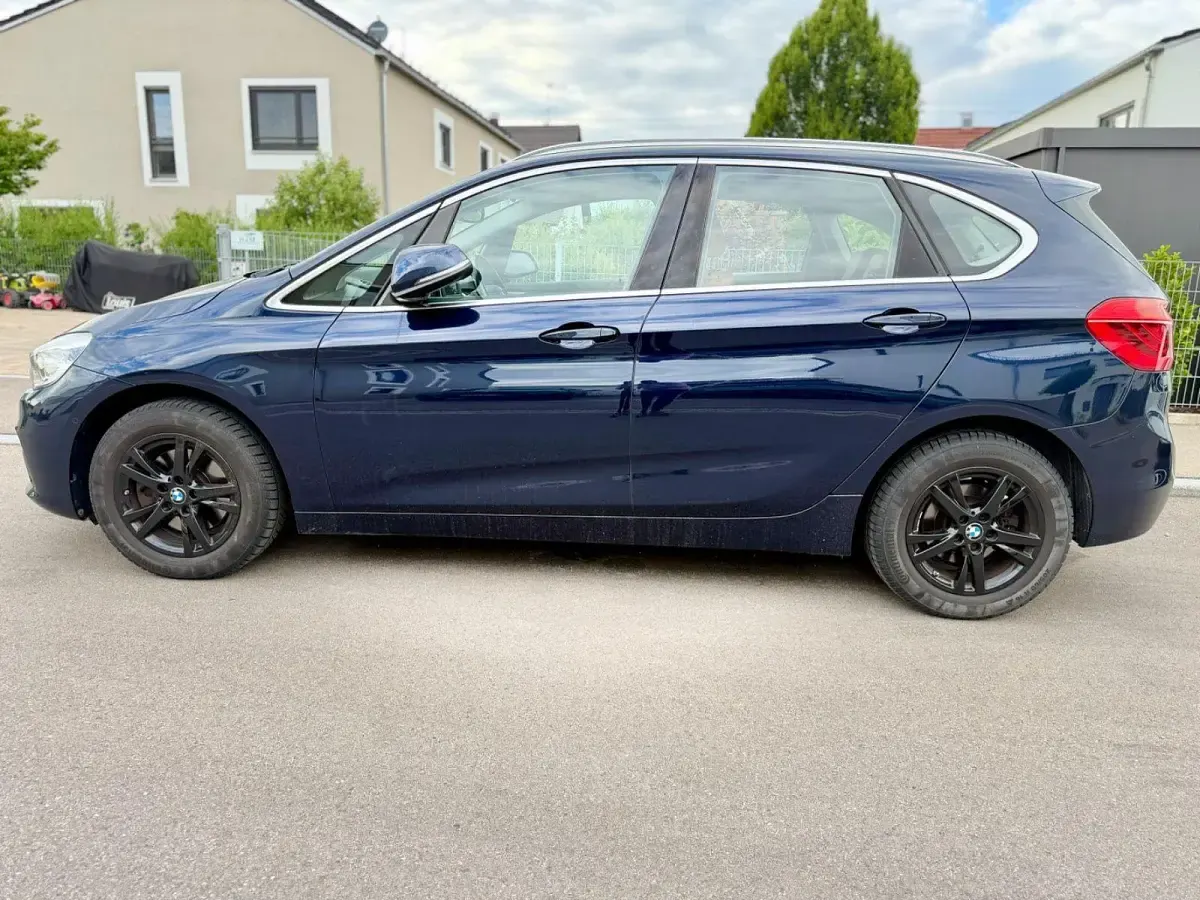 Gebraucht BMW 218 Active Tourer Luxury Line 136 PS (100 kW) 2016 Blau Van / Kleinbus