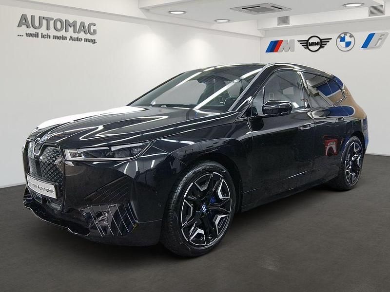 Saphirschwarz Gebraucht 2023 BMW iX Sport Line SUV | 53.990 € (Fairer Preis) - Bild 1/4