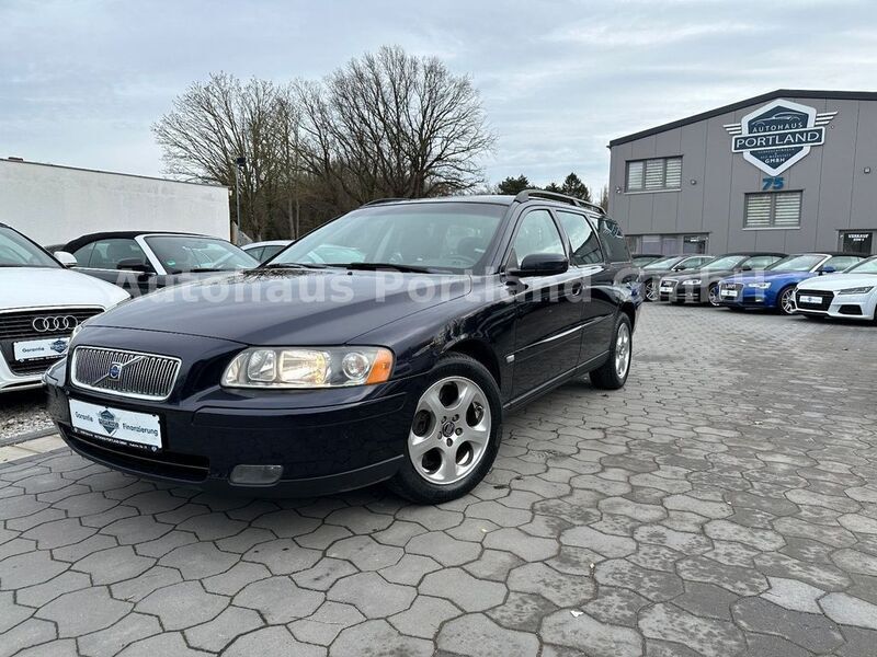 Blau Gebraucht 2005 Volvo V70 Kinetic Kombi | 7.999 € - Bild 1/4