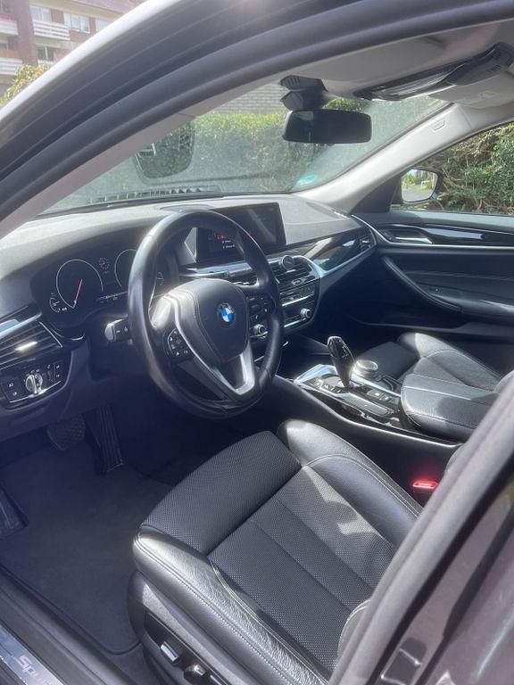Gebraucht BMW 525 231 PS (169 kW) 2019 Schwarz Kombi