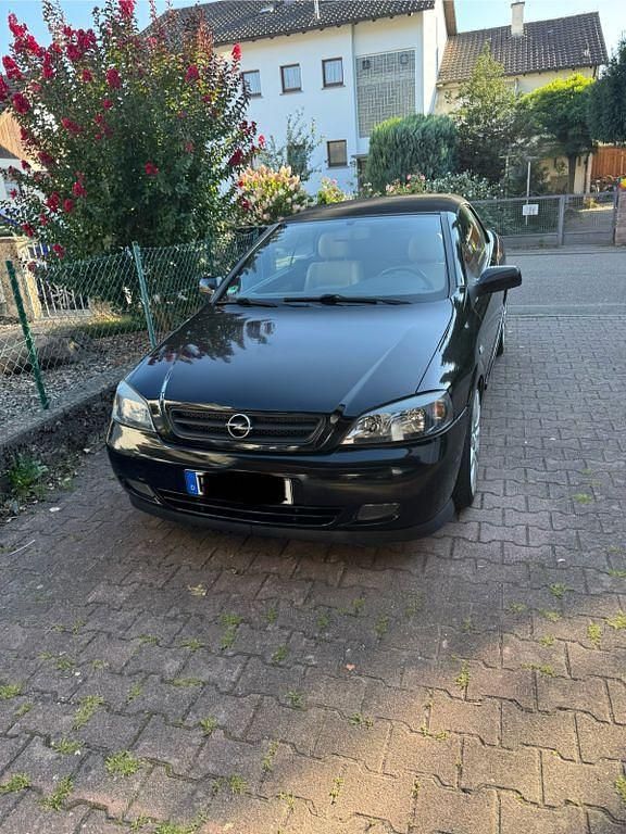 Schwarz Gebraucht 2005 Opel Astra Cabriolet Edition Cabrio | 2.800 € (Fairer Preis) - Bild 1/4