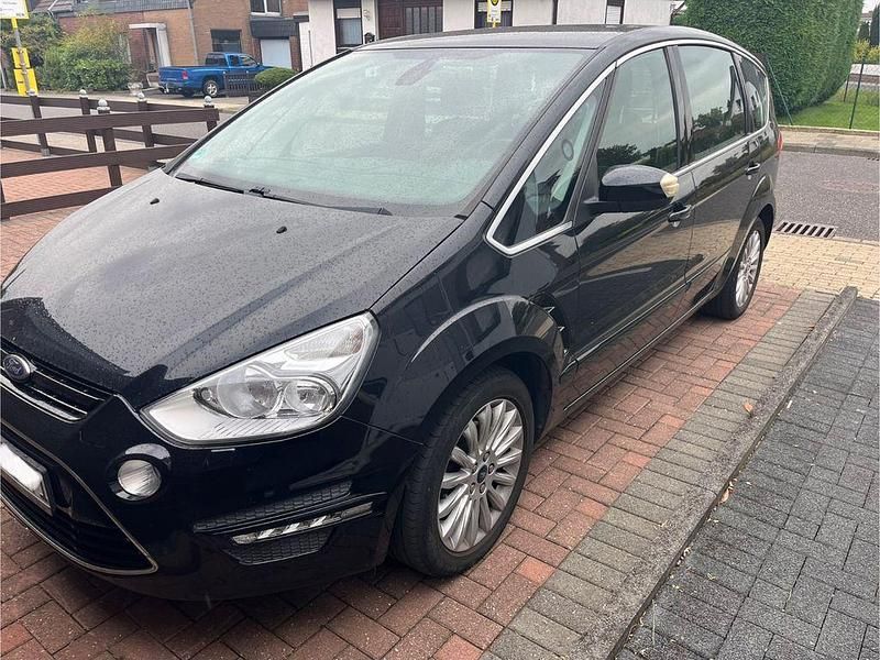 Schwarz Gebraucht 2012 Ford S-MAX Titanium S Van / Kleinbus | 7.600 € (Guter Preis) - Bild 1/4
