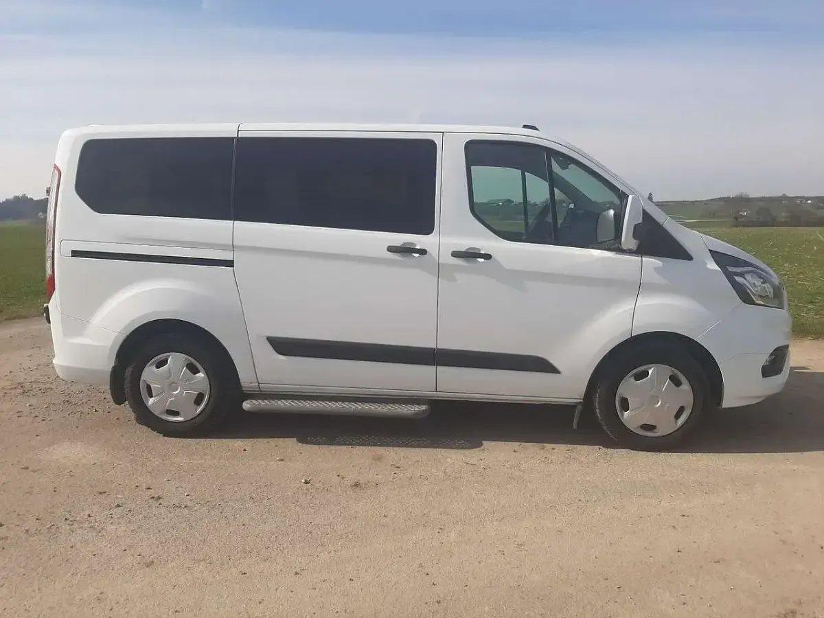 Usata Ford Transit Custom 107 CV (78 kW) 2019 Bianco Station wagon
