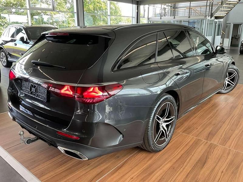 Gebraucht Mercedes E220 Advanced 197 PS (144 kW) 2024 Grafitgrau  metalliclack Kombi