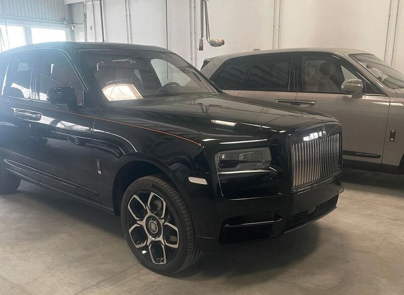 Schwarz Neu 2024 Rolls Royce Cullinan SUV | 559.300 € - Bild 1/4
