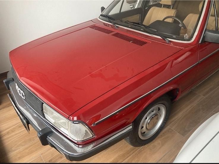 Rot Gebraucht 1982 Audi 100 Limousine | 6.500 € - Bild 1/2
