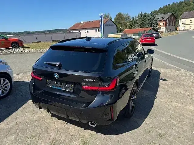Gebraucht BMW 320 M Sport 190 PS (139 kW) 2025 Schwarz Kombi