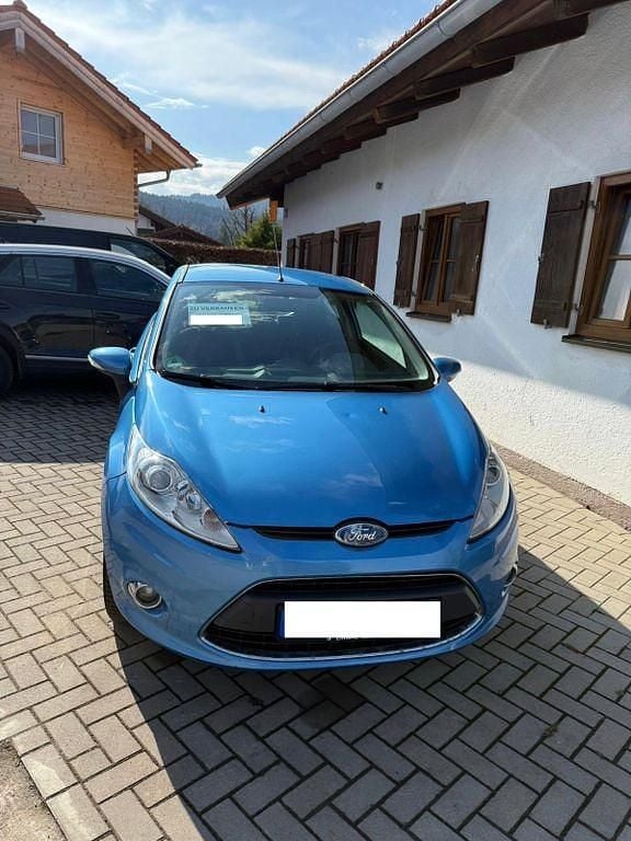 Gebraucht Ford Fiesta Trend 82 PS (60 kW) 2009 Blau Kleinwagen