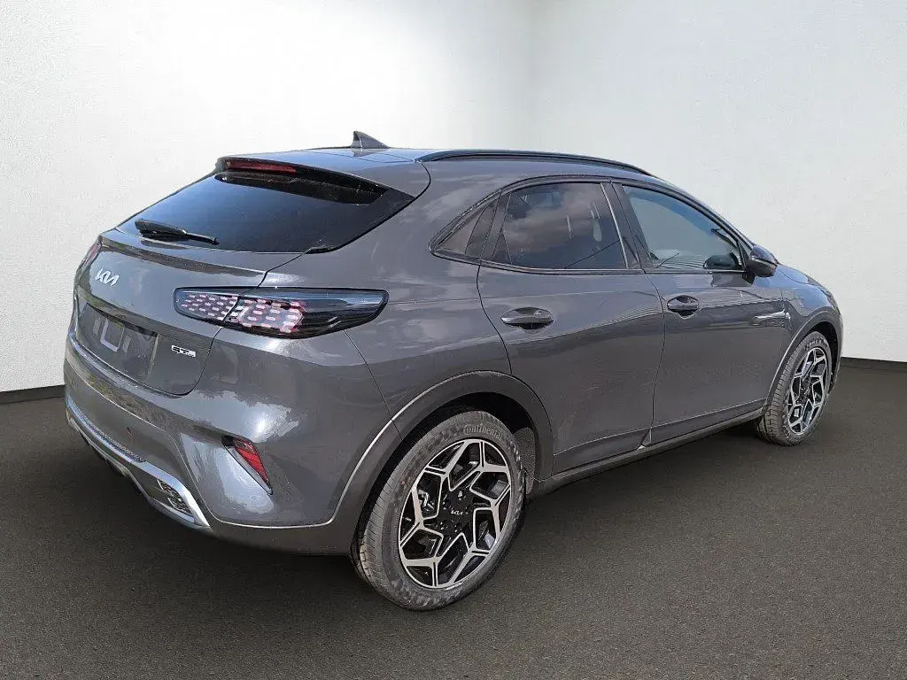 Neu Kia XCeed GT-Line 179 PS (131 kW) 2026 Grau SUV