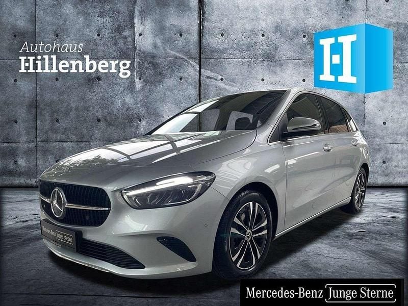 Lack hightechsilber Gebraucht 2024 Mercedes B200 Progressive Van / Kleinbus | 30.800 € (Guter Preis) - Bild 1/4