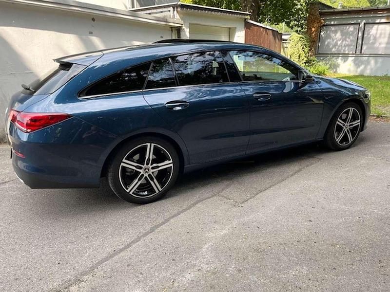 Gebraucht Mercedes CLA220 Shooting Brake Progressive 190 PS (139 kW) 2022 Blau Kombi