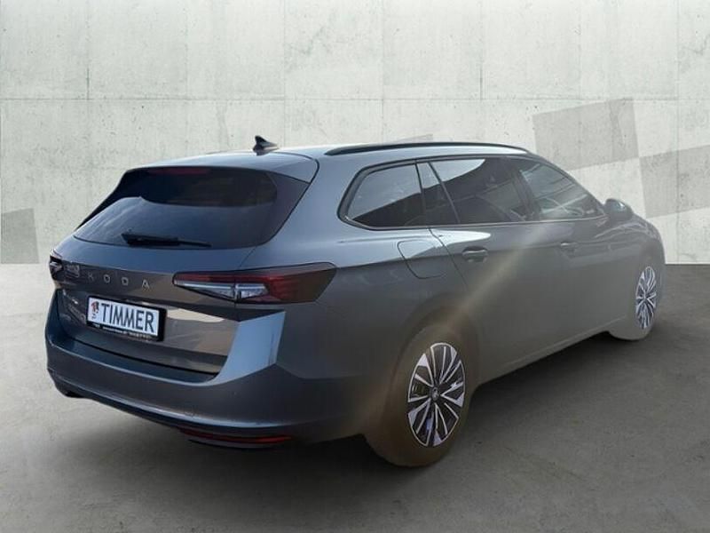 Gebraucht Skoda Superb Selection 150 PS (110 kW) 2025 Graphite grau metallic Kombi