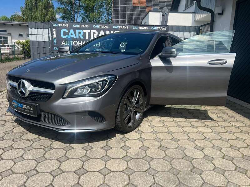 Mountaingrau met. Gebraucht 2017 Mercedes CLA220 Urban Limousine | 17.000 € (Guter Preis) - Bild 1/3