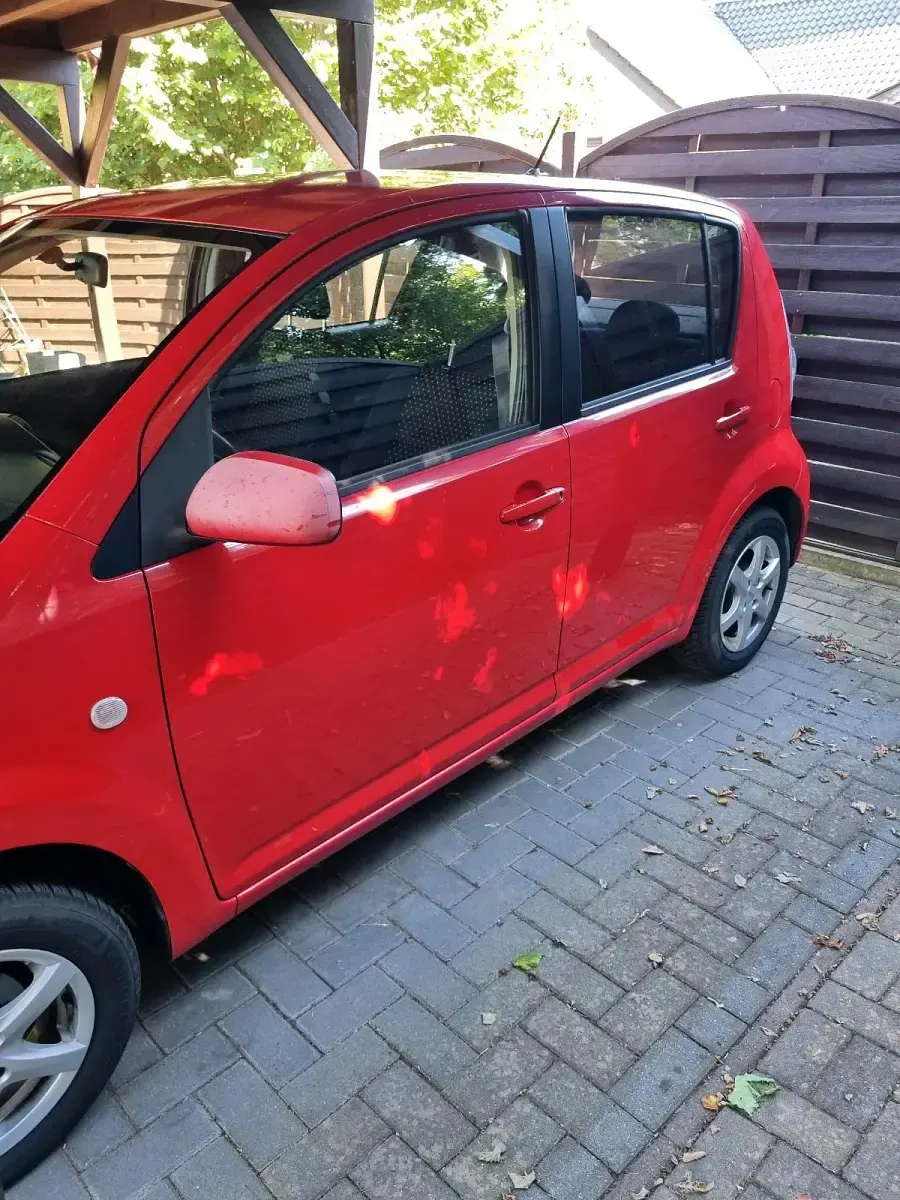 Gebraucht Daihatsu Sirion 91 PS (66 kW) 2008 Rot Kleinwagen