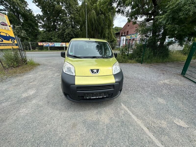 Gelb Gebraucht 2013 Peugeot Bipper Active Van / Kleinbus | 2.800 € - Bild 1/4