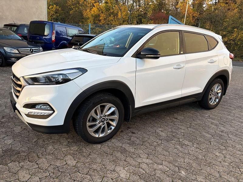 Polar white Gebraucht 2018 Hyundai Tucson Passion SUV | 12.900 € (Fairer Preis) - Bild 1/4