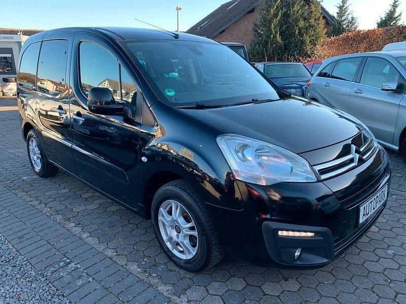 Gebraucht Citroën Berlingo SELECTION 99 PS (72 kW) 2018 Schwarz Van / Kleinbus