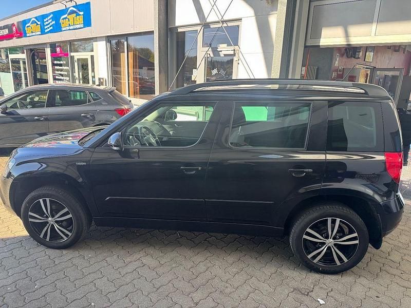 Gebraucht Skoda Yeti Elegance 140 PS (102 kW) 2014 Schwarz SUV