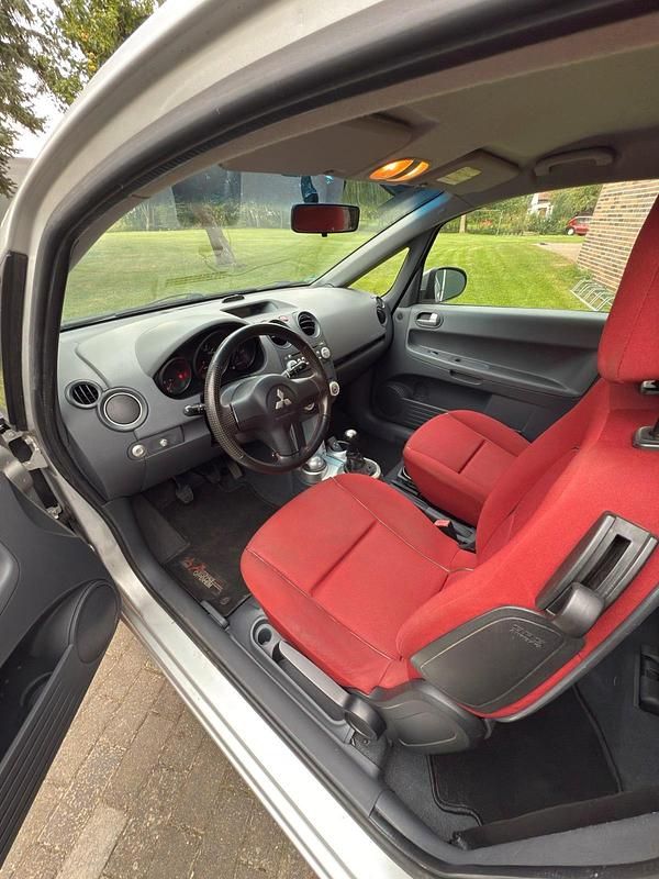 Gebraucht Mitsubishi Colt 95 PS (69 kW) 2005 Silber Kleinwagen