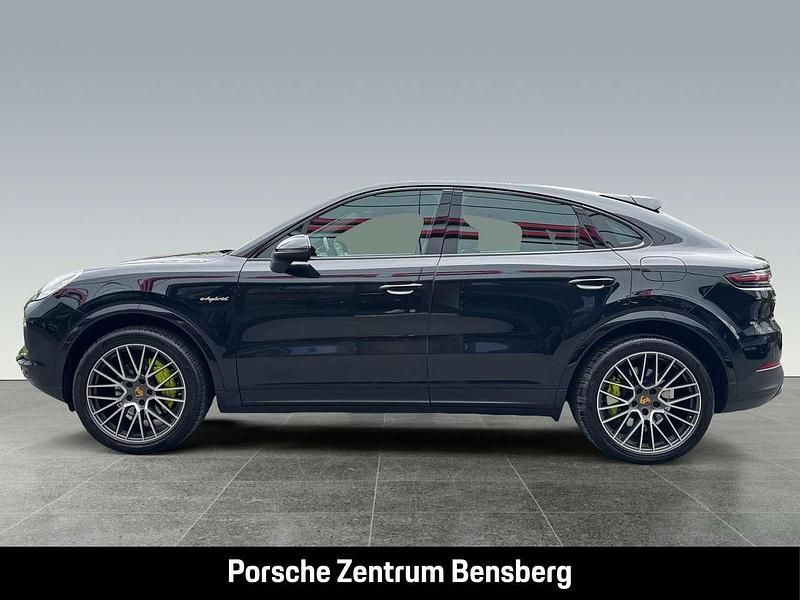 Gebraucht Porsche Cayenne 462 PS (339 kW) 2021 Tiefschwarz SUV