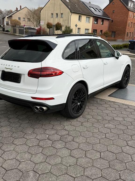 Gebraucht Porsche Cayenne S E-Hybrid Platinum Edition 416 PS (305 kW) 2017 Weiß SUV