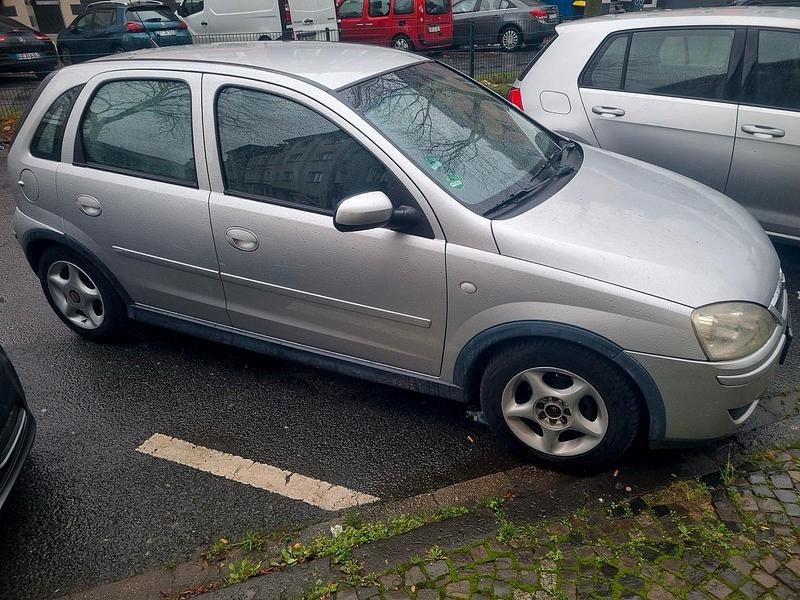 Gebraucht Opel Corsa 60 PS (44 kW) 2005 Silber Kleinwagen