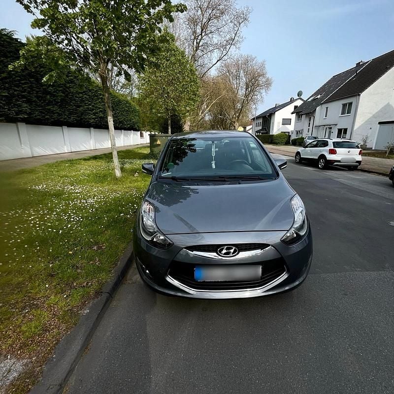 Second-hand Hyundai ix20 92 CP (67 kW) 2012 Gri Hatchback