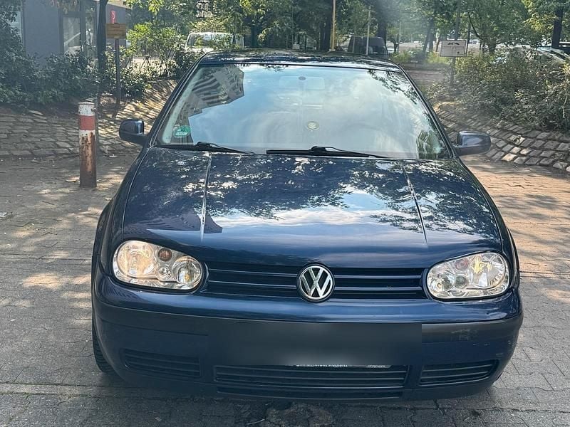 Blau Gebraucht 2001 VW Golf IV Kleinwagen | 899 € (Superpreis) - Bild 1/4
