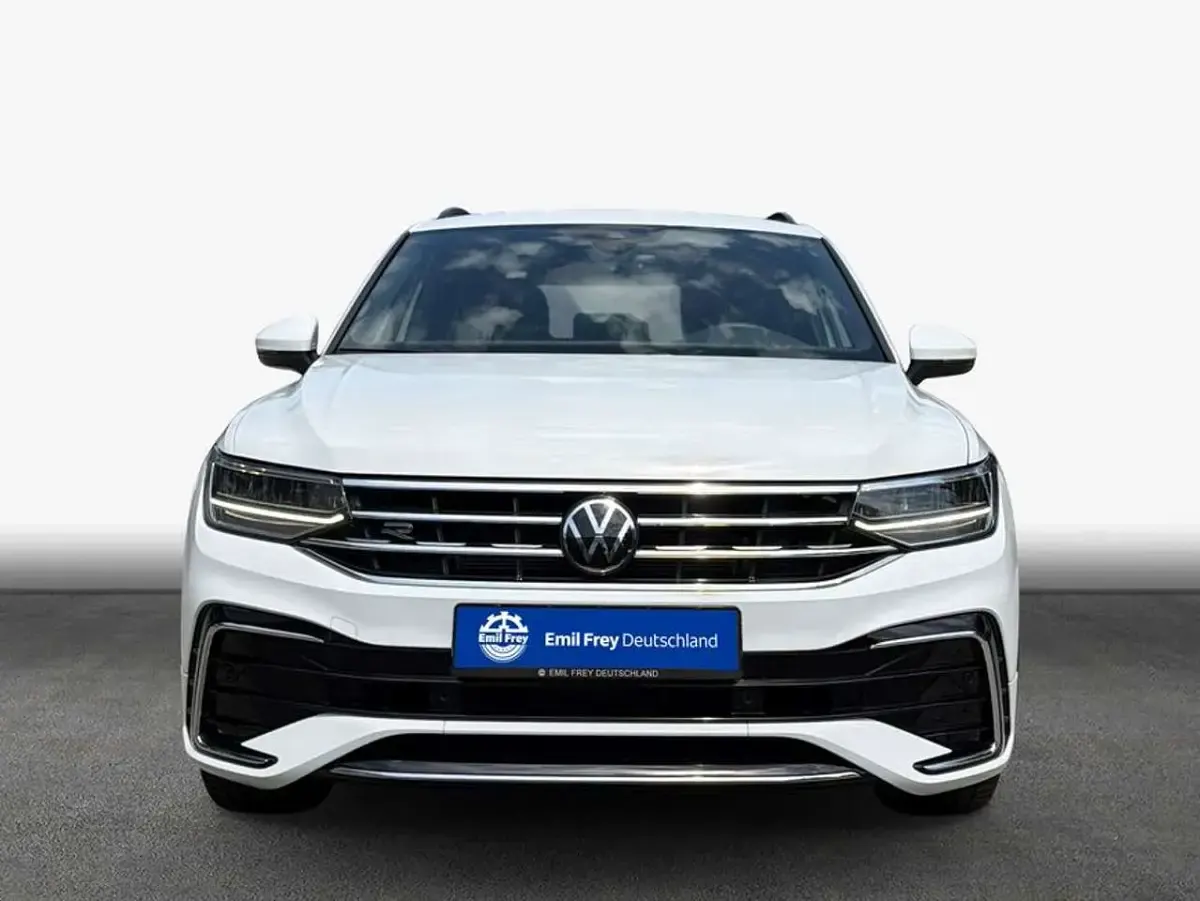 Gebraucht VW Tiguan R-line 150 PS (110 kW) 2023 Weiß SUV