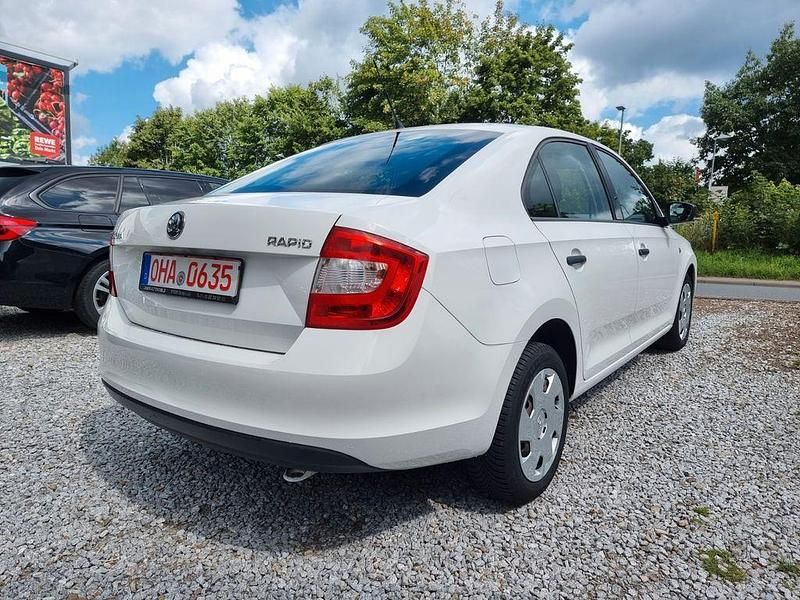 Usata Skoda Rapid Active 86 CV (63 kW) 2013 Bianco Utilitaria