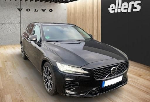Gebraucht Volvo V60 Plus 350 PS (257 kW) 2024 Schwarz Kombi