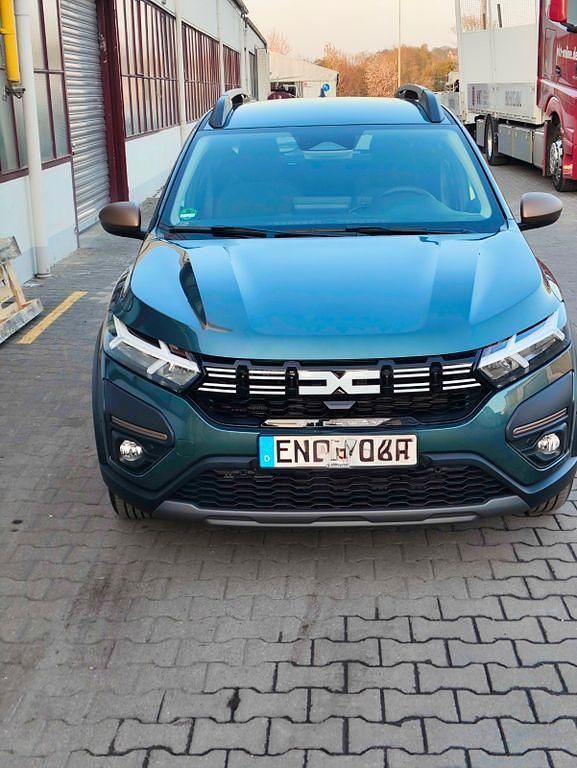 Grün Gebraucht 2025 Dacia Sandero Extreme Kleinwagen | 17.600 € (Fairer Preis) - Bild 1/3