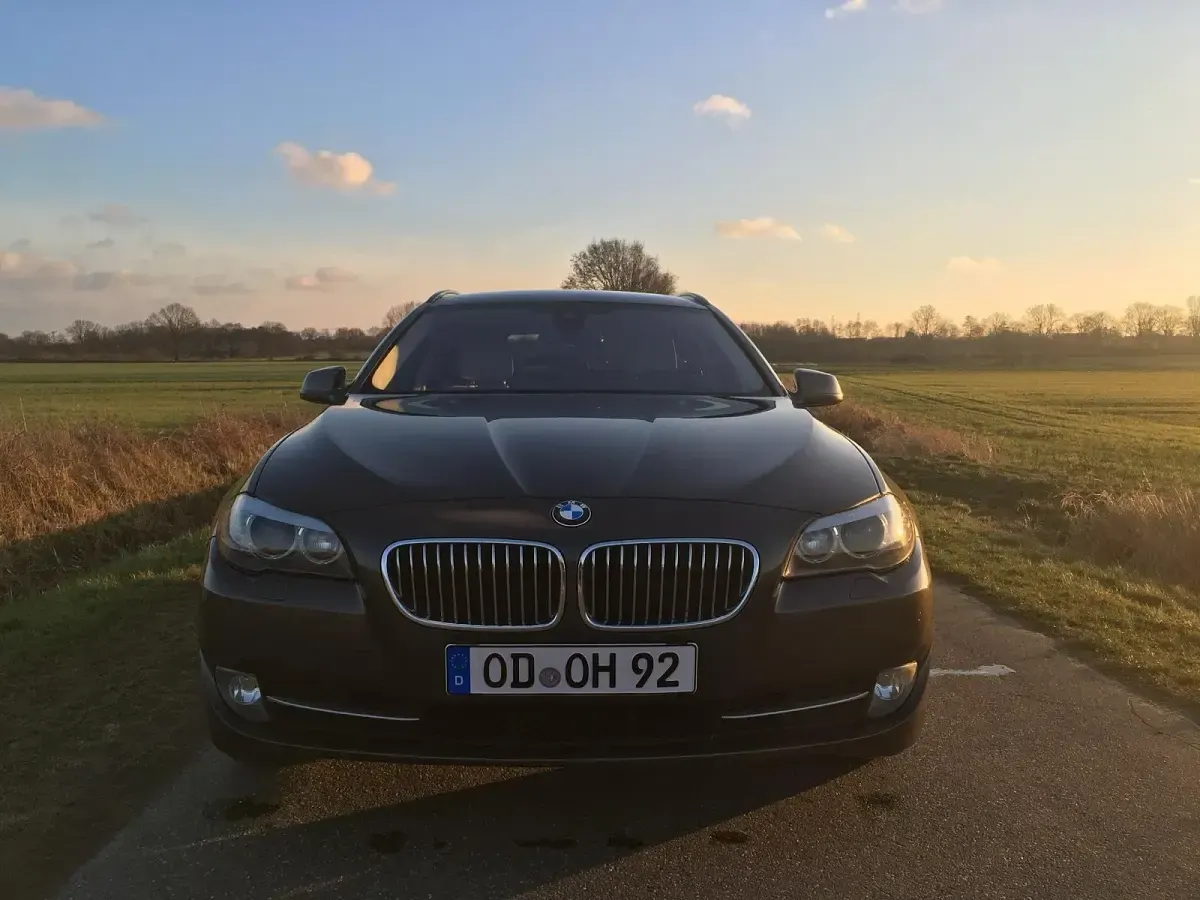 Gebraucht BMW 520 Shadowline 184 PS (135 kW) 2012 Braun Kombi
