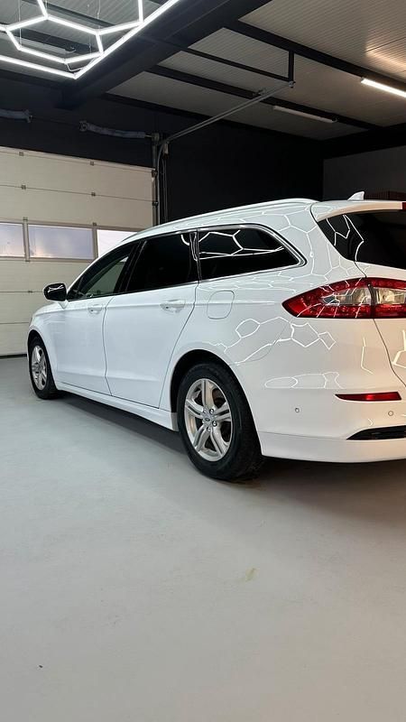 Gebraucht Ford Mondeo 150 PS (110 kW) 2015 Weiß Kombi