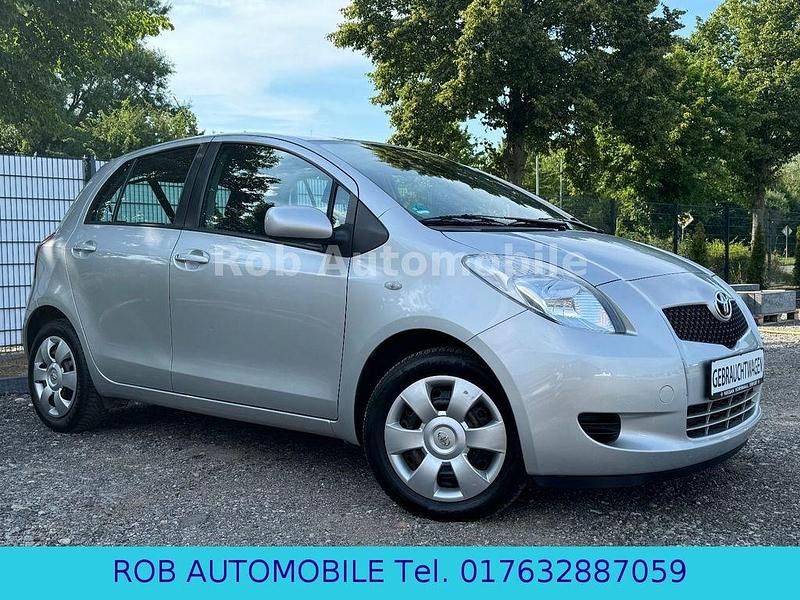 Gebraucht Toyota Yaris Sol 87 PS (63 kW) 2007 Silber Limousine