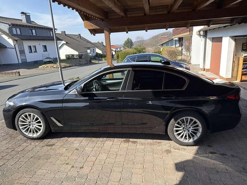 Gebraucht BMW 520 190 PS (139 kW) 2021 Schwarz Limousine